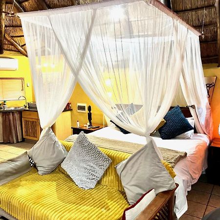 Manzini Chalets Marloth Park Eksteriør bilde